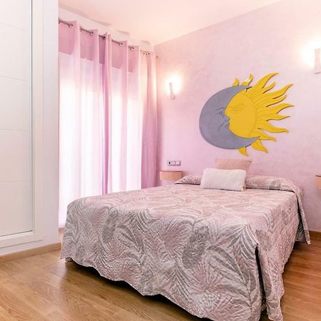 Apartamentos Momas La Casa De Mama Малага Экстерьер фото