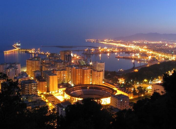 Apartamentos Momas La Casa De Mama Малага Экстерьер фото