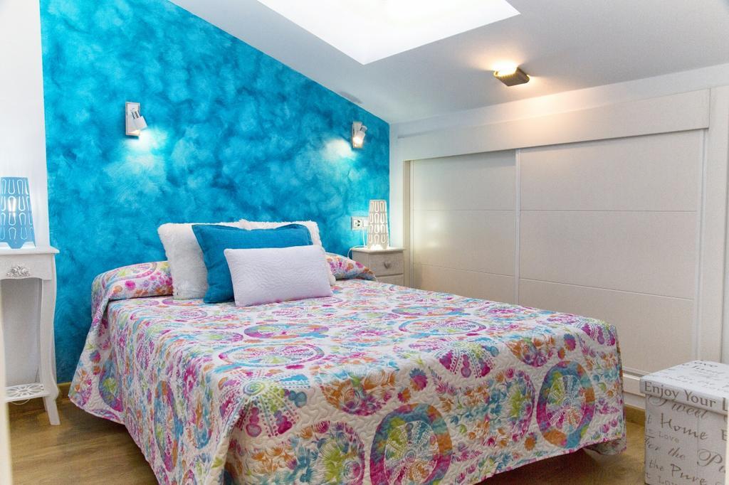 Apartamentos Momas La Casa De Mama Малага Экстерьер фото
