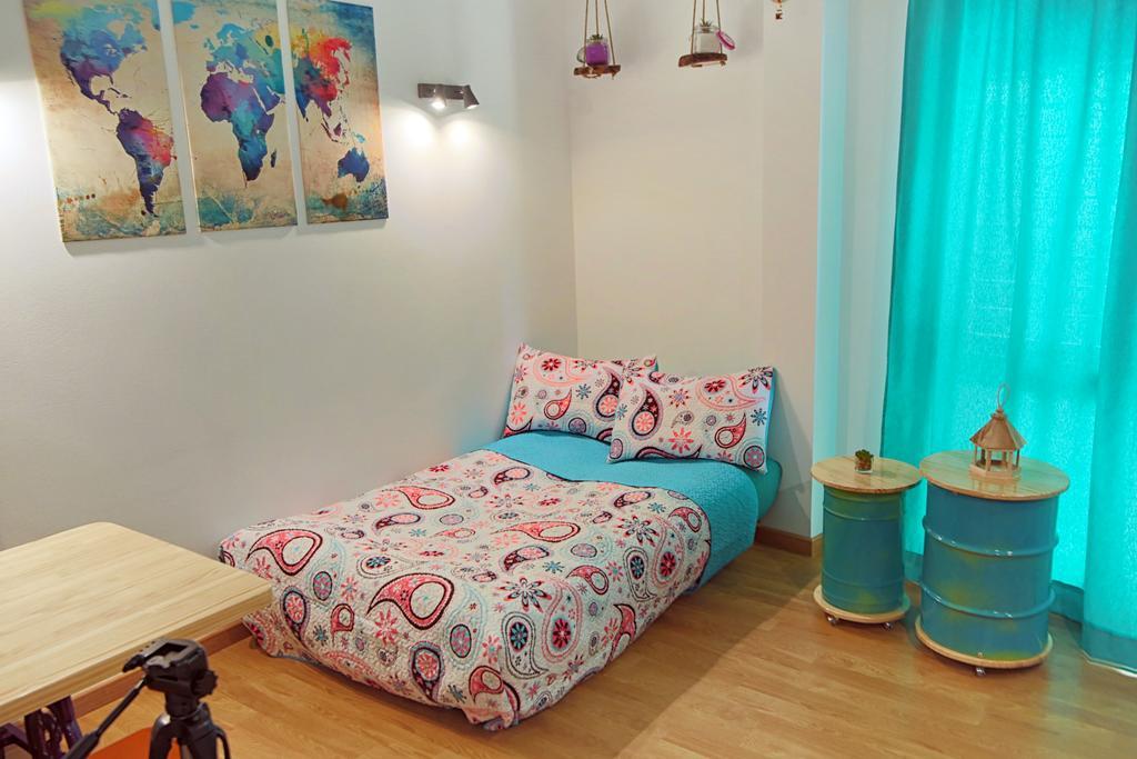 Apartamentos Momas La Casa De Mama Малага Экстерьер фото