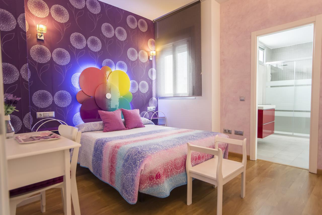 Apartamentos Momas La Casa De Mama Малага Экстерьер фото