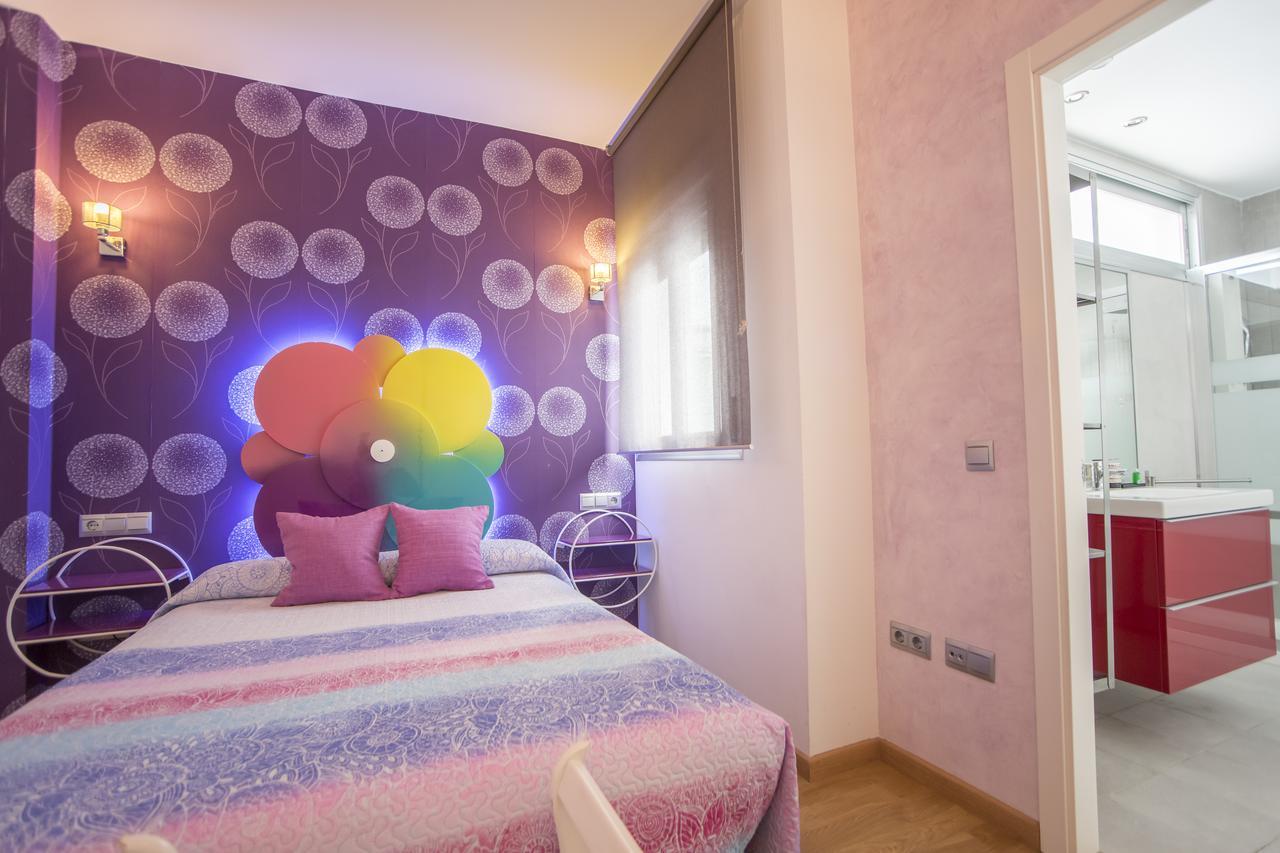 Apartamentos Momas La Casa De Mama Малага Экстерьер фото