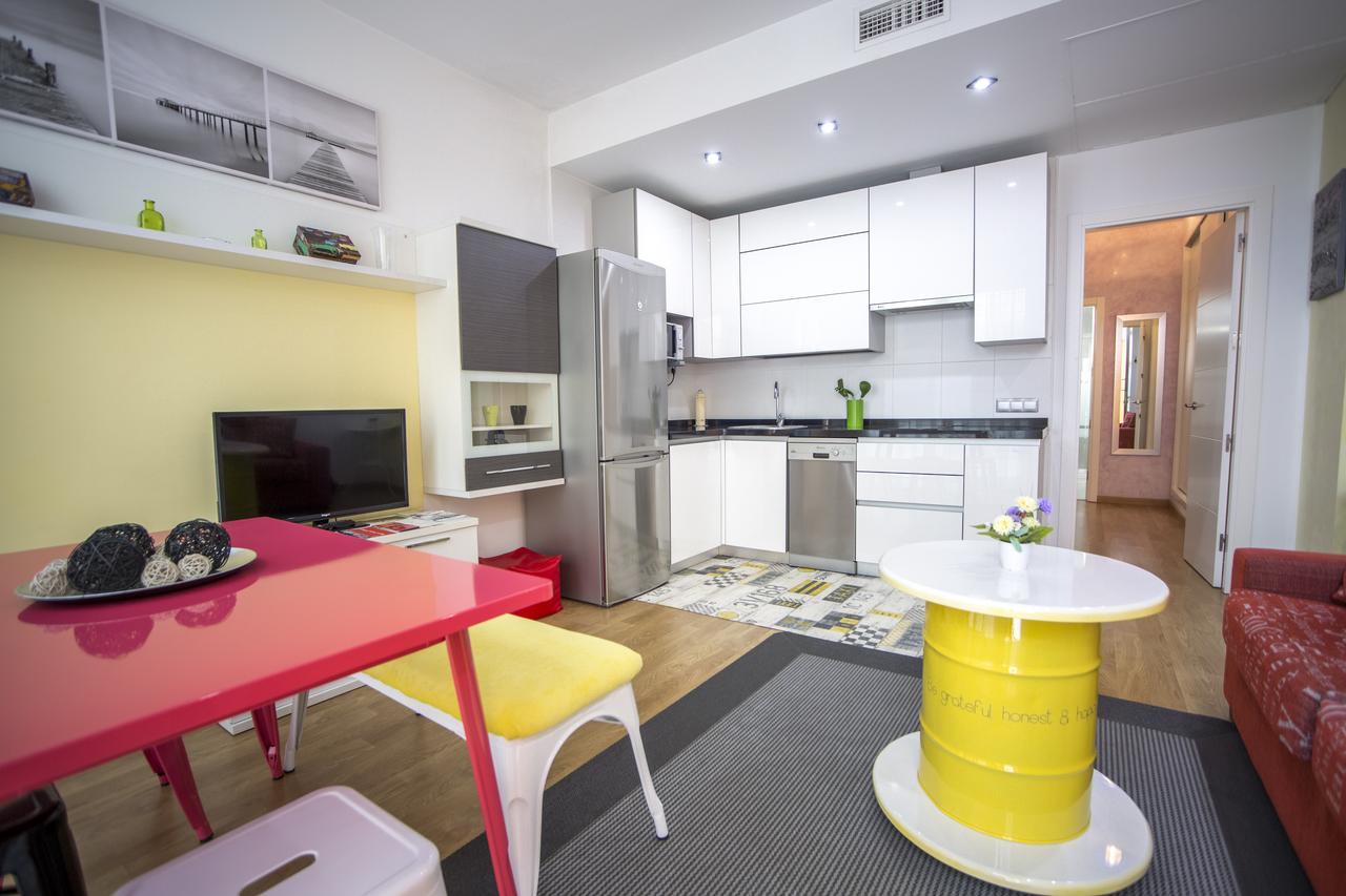 Apartamentos Momas La Casa De Mama Малага Экстерьер фото
