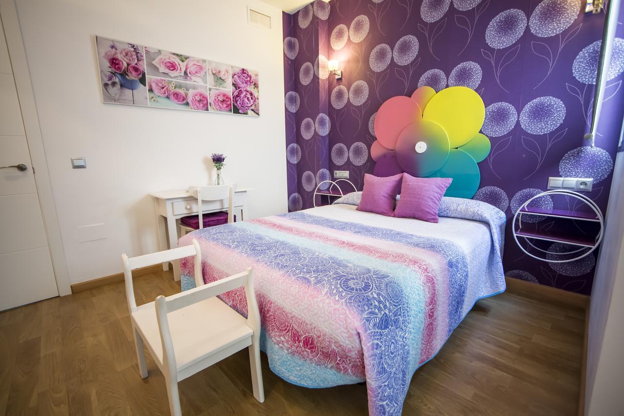 Apartamentos Momas La Casa De Mama Малага Экстерьер фото