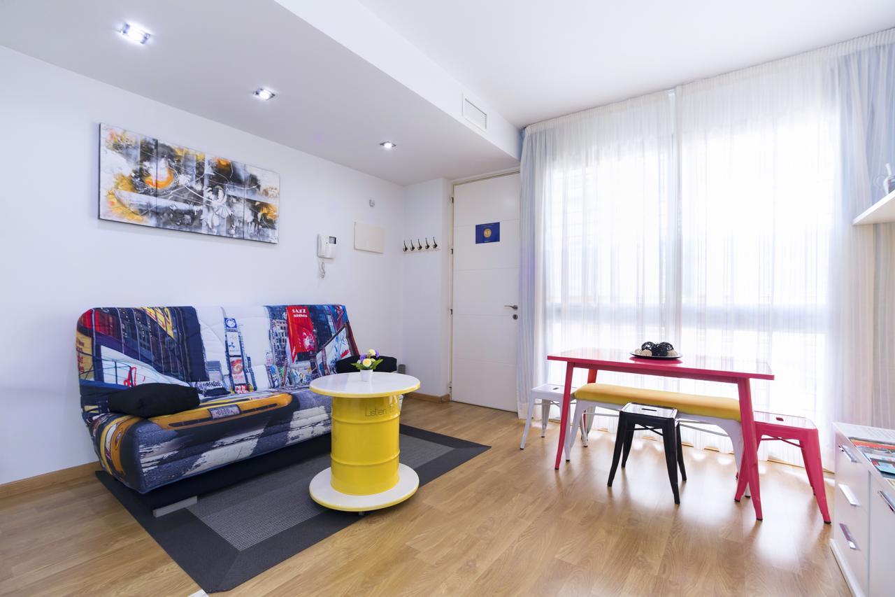 Apartamentos Momas La Casa De Mama Малага Экстерьер фото