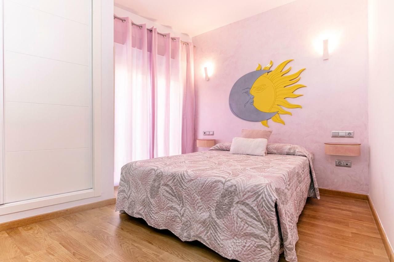 Apartamentos Momas La Casa De Mama Малага Экстерьер фото