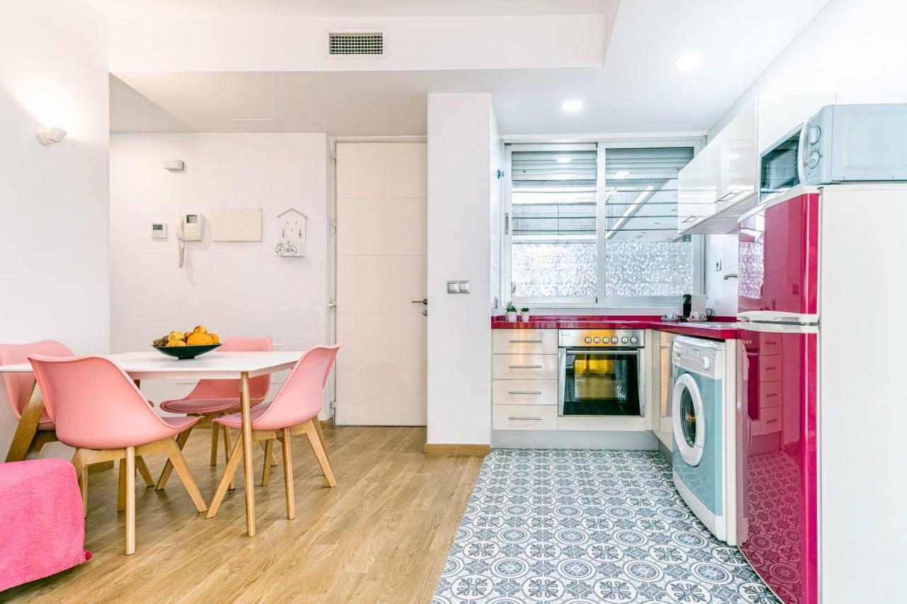 Apartamentos Momas La Casa De Mama Малага Экстерьер фото