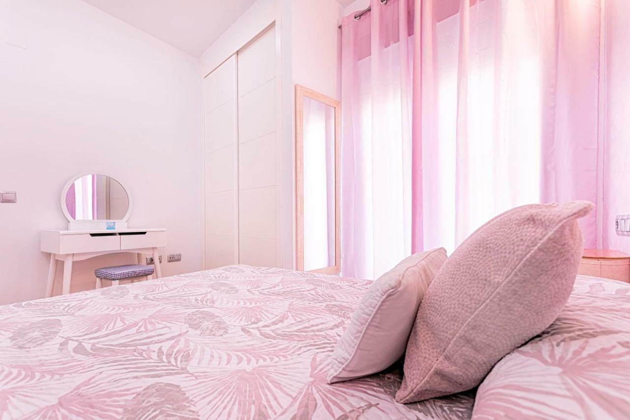Apartamentos Momas La Casa De Mama Малага Экстерьер фото