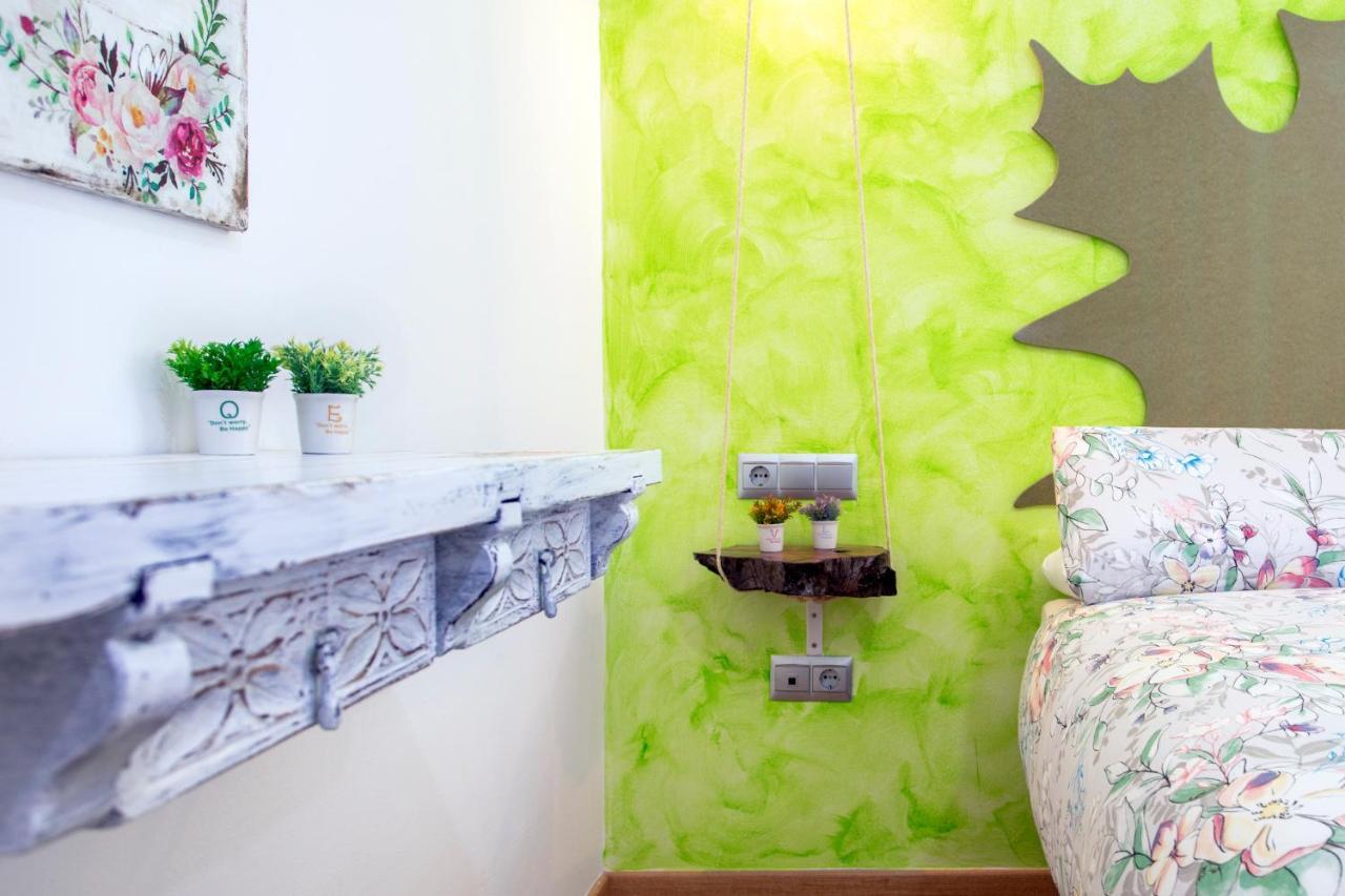 Apartamentos Momas La Casa De Mama Малага Экстерьер фото