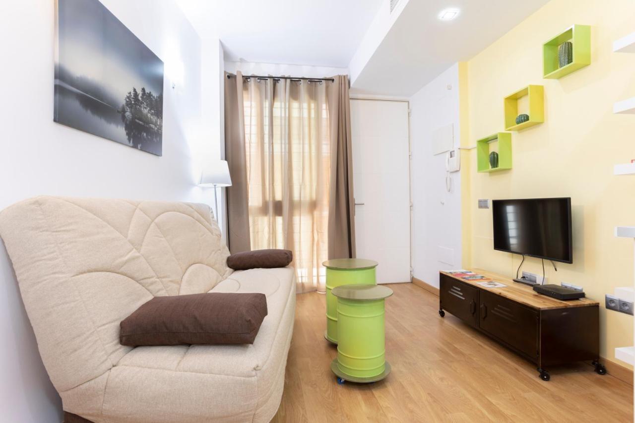 Apartamentos Momas La Casa De Mama Малага Экстерьер фото