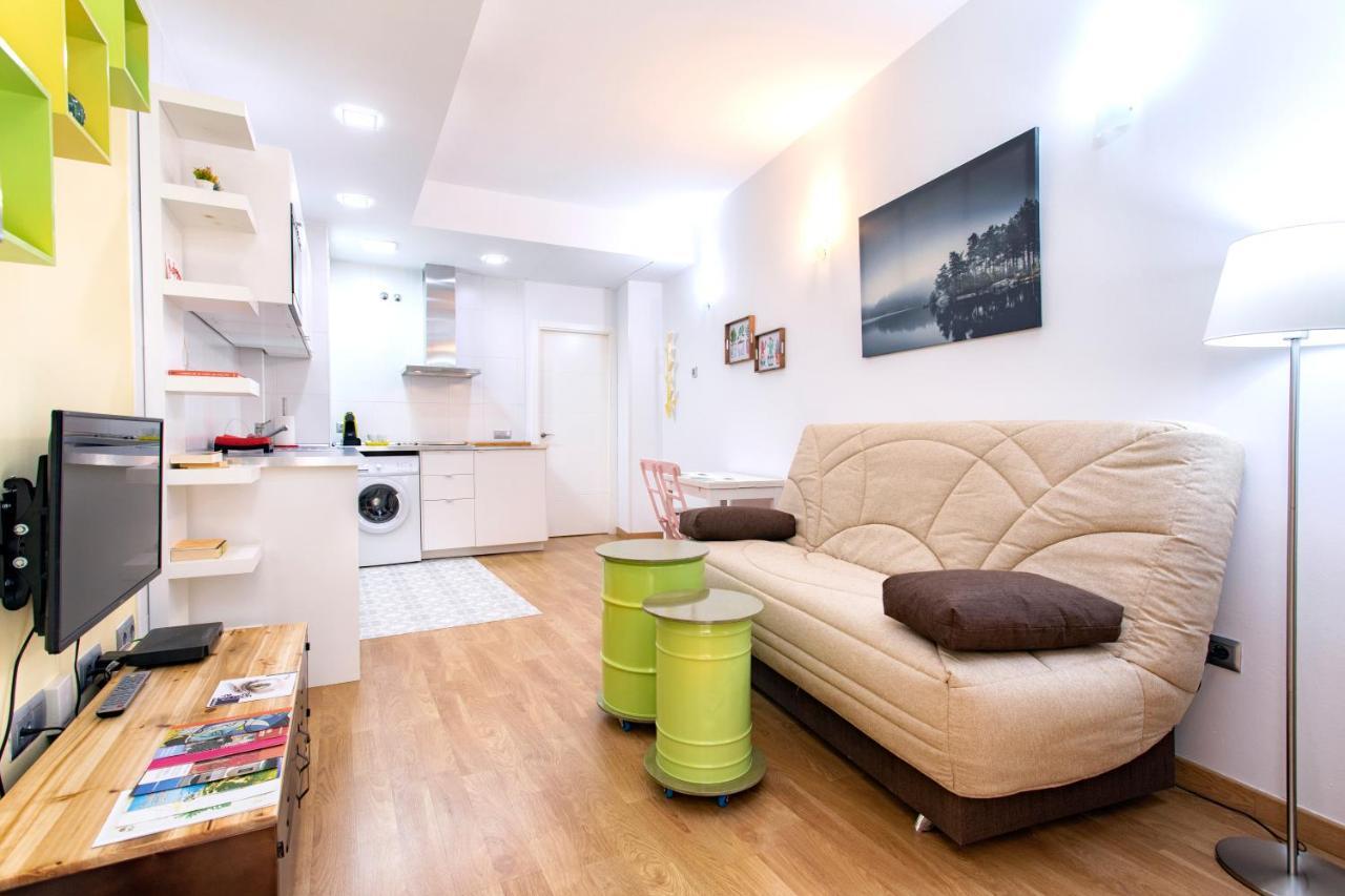 Apartamentos Momas La Casa De Mama Малага Экстерьер фото