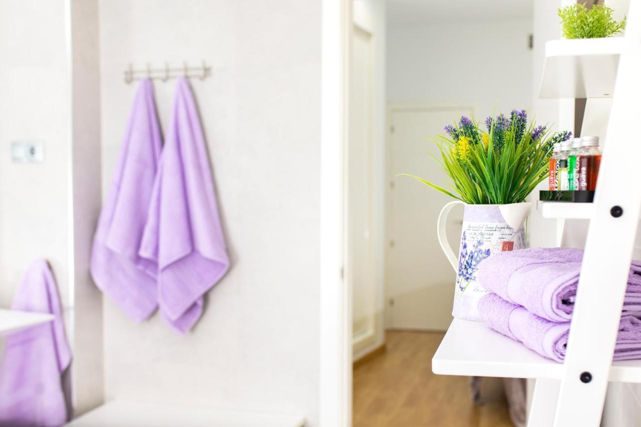 Apartamentos Momas La Casa De Mama Малага Экстерьер фото