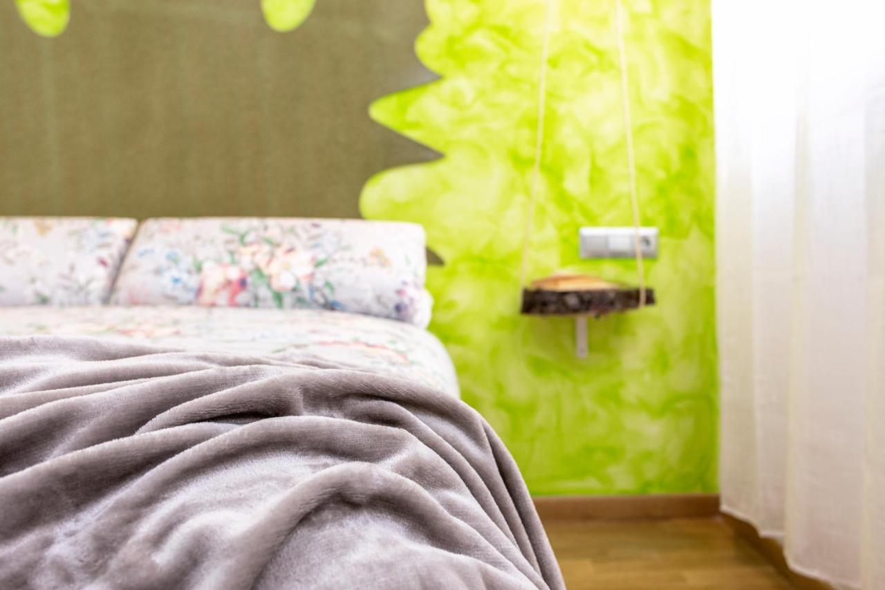 Apartamentos Momas La Casa De Mama Малага Экстерьер фото